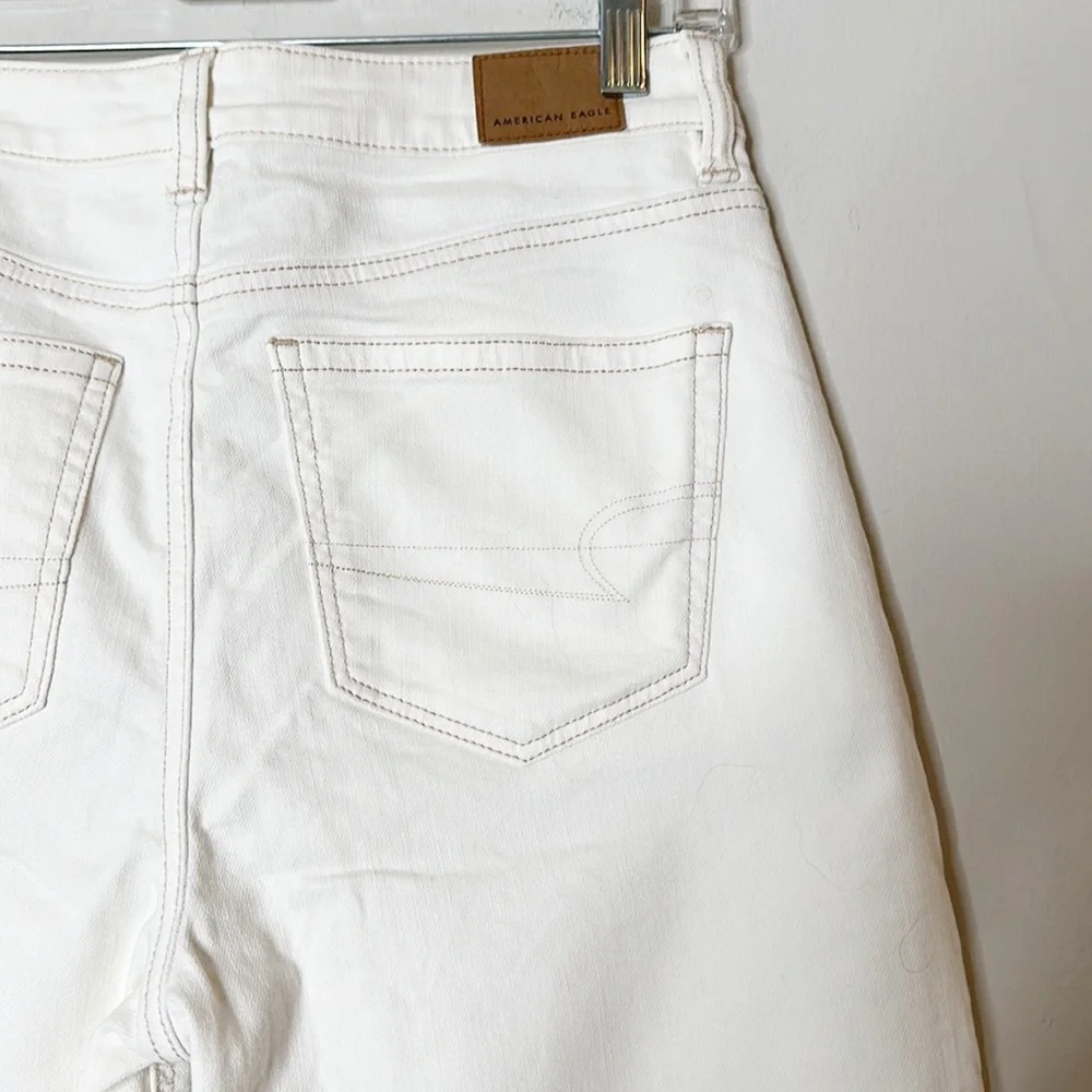 American Eagle White Ripped Straight Leg Mom Denim Jeans women size 4 - Picture 6 of 7